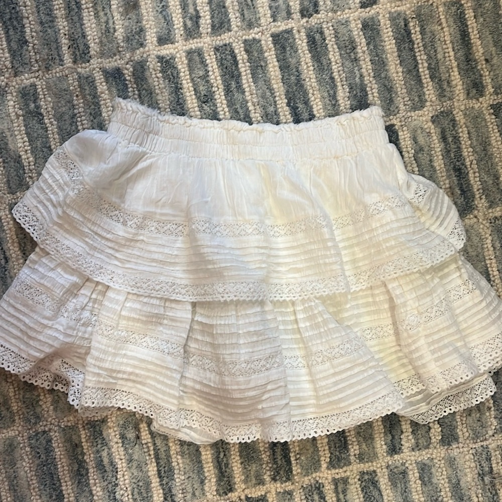 Aerie pretty white detailed skirt, size medium, only worn once
